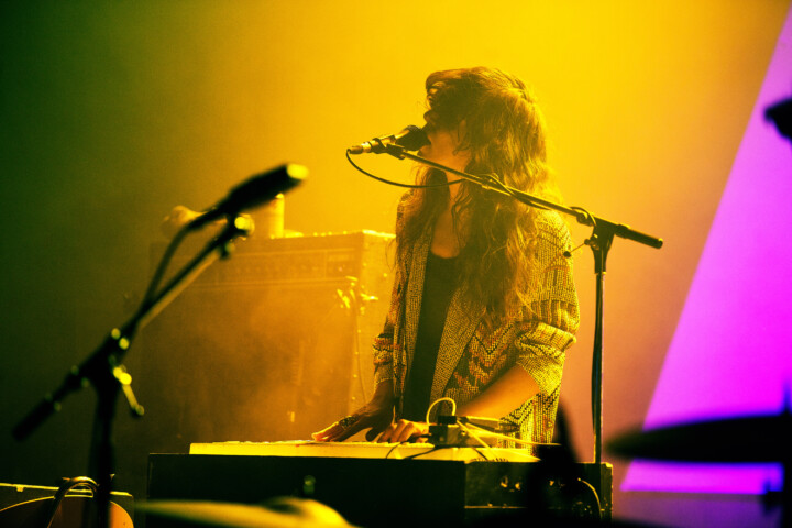 Live concertfoto Beach House door Juri Hiensch