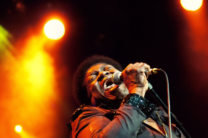 Live Charles Bradley concertfoto door Juri Hiensch