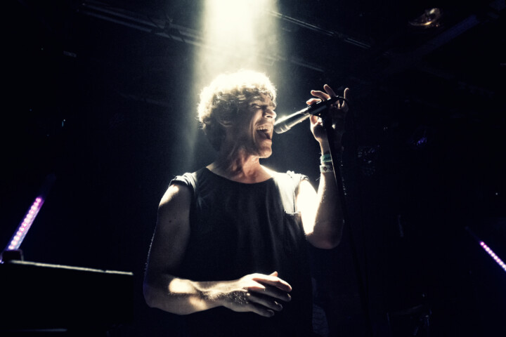 Live concertfoto Bear in Heaven @ Le Guess Who door Juri Hiensch