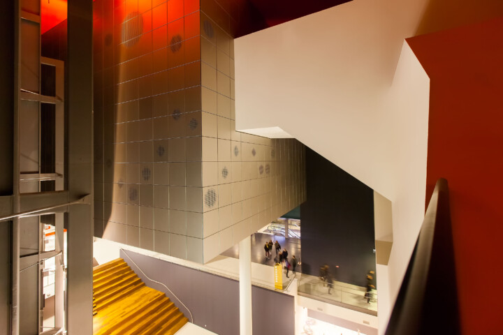 Architectuurfoto TivoliVredenburg door fotograaf Juri Hiensch