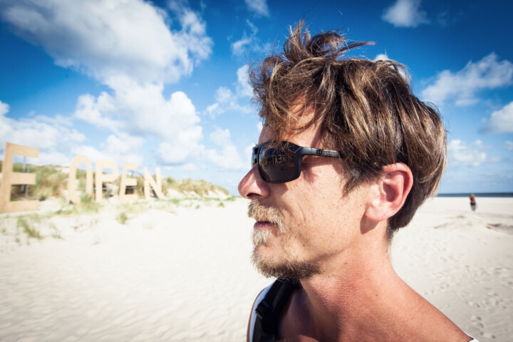 Sfeerfoto strand ITGWO festival door Juri Hiensch