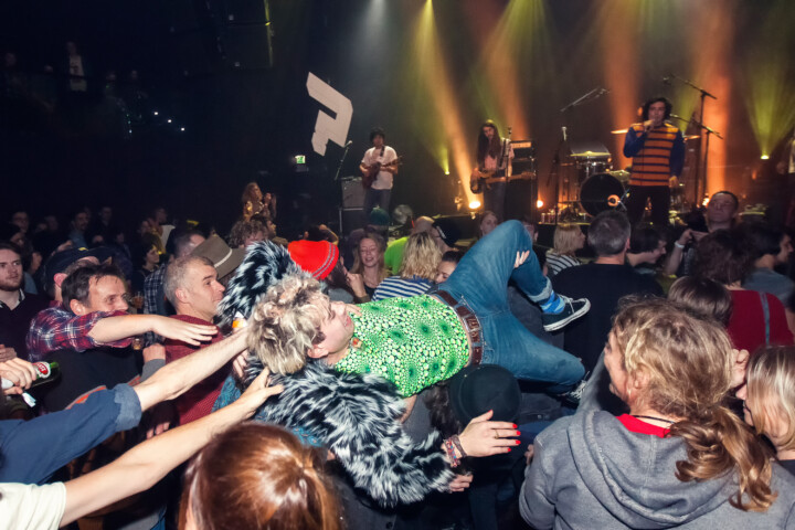 Live concertfoto The Growlers @ Le Guess Who door Juri Hiensch