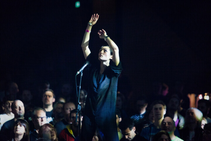 Live concertfoto Savages @ Le Guess Who door Juri Hiensch