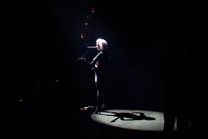 Live concertfoto St. Vincent door Juri Hiensch