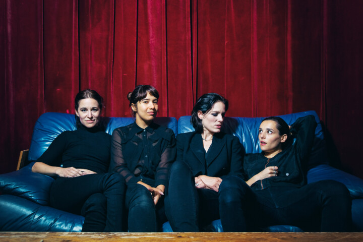 Foto Savages backstage op ITGWO door Juri Hiensch