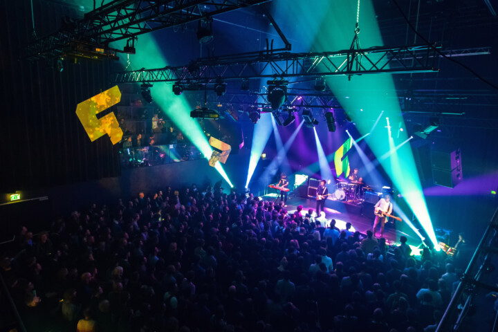 Live concertfoto Ought @ Le Guess Who door Juri Hiensch