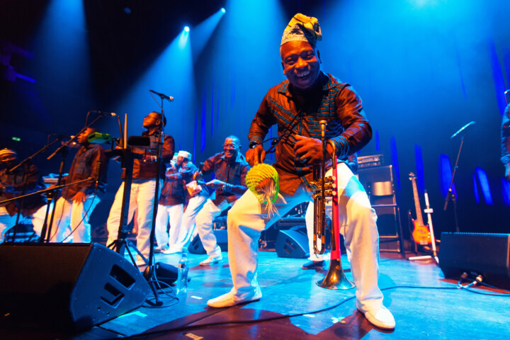 Live concertfoto Poly Rithmo @ Le Guess Who door Juri Hiensch