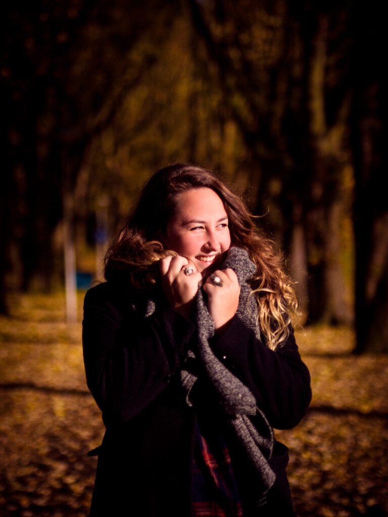 Portretfoto Aislinn door Juri Hiensch