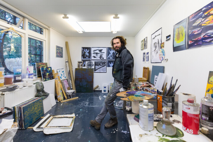 Portretfoto Mitchel Breed door Juri Hiensch