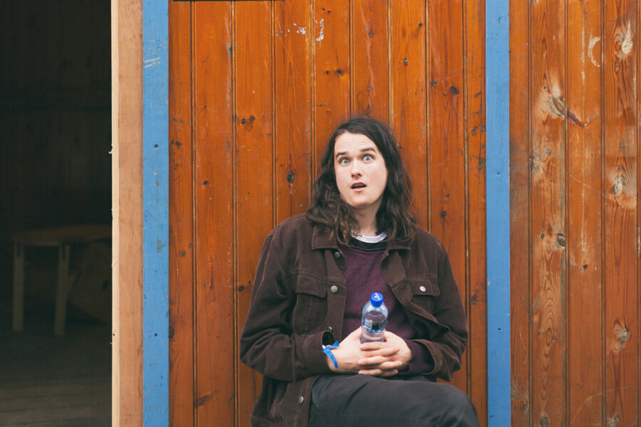 Foto Ambrose Kenny Smith (King Gizzard) backstage op ITGWO door Juri Hiensch