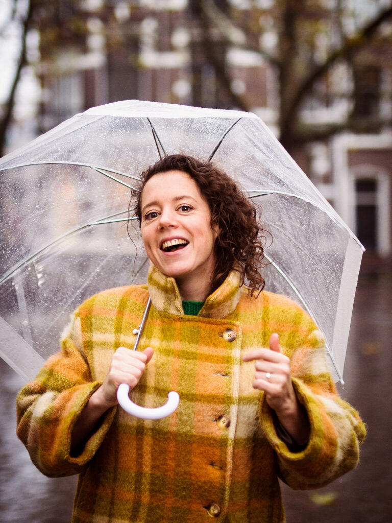 Portretfoto Sanne Bloem - Knus door Juri Hiensch