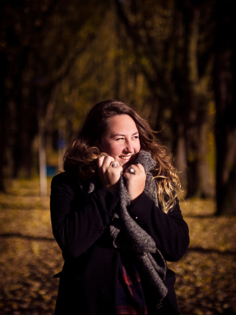 Portretfoto Aislinn - Knus door Juri Hiensch