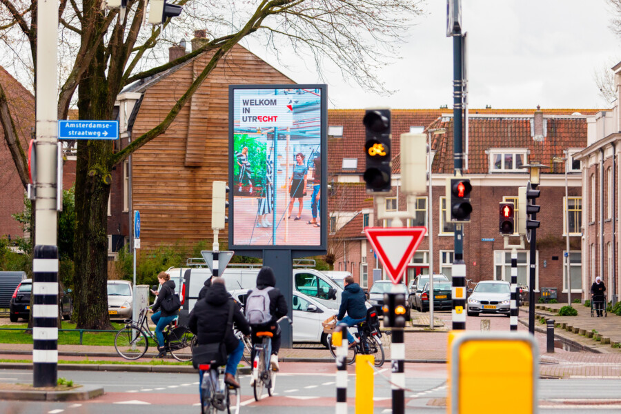 Foto Juri Hiensch op een billboard in Utrecht