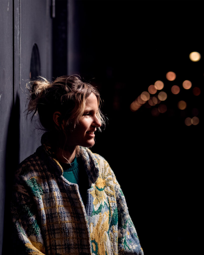 Portretfoto Kaitlyn Aurelia Smith door Juri Hiensch