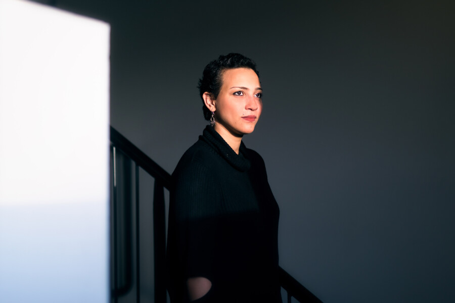 Portretfoto Maryam Saleh door Juri Hiensch