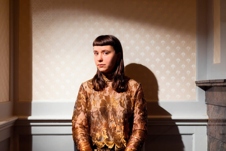 Portretfoto Astrid Sonne door Juri Hiensch