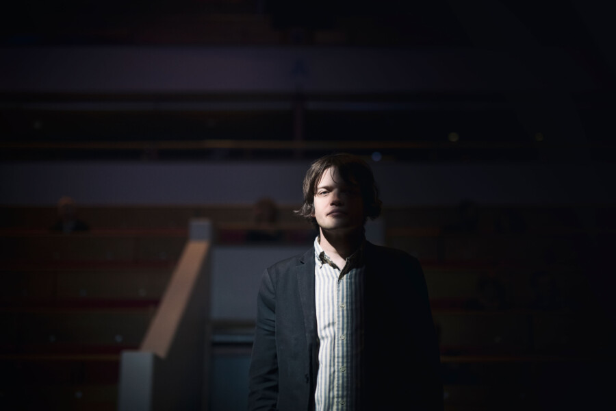 Portretfoto William Tyler op Le Guess Who? door Juri Hiensch
