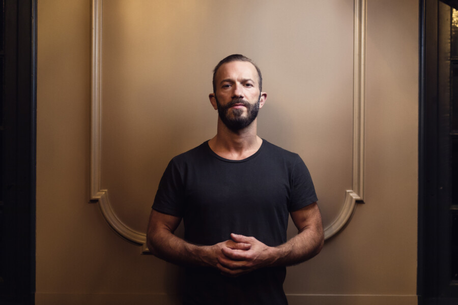 Portretfoto Colin Stetson op Le Guess Who? door Juri Hiensch