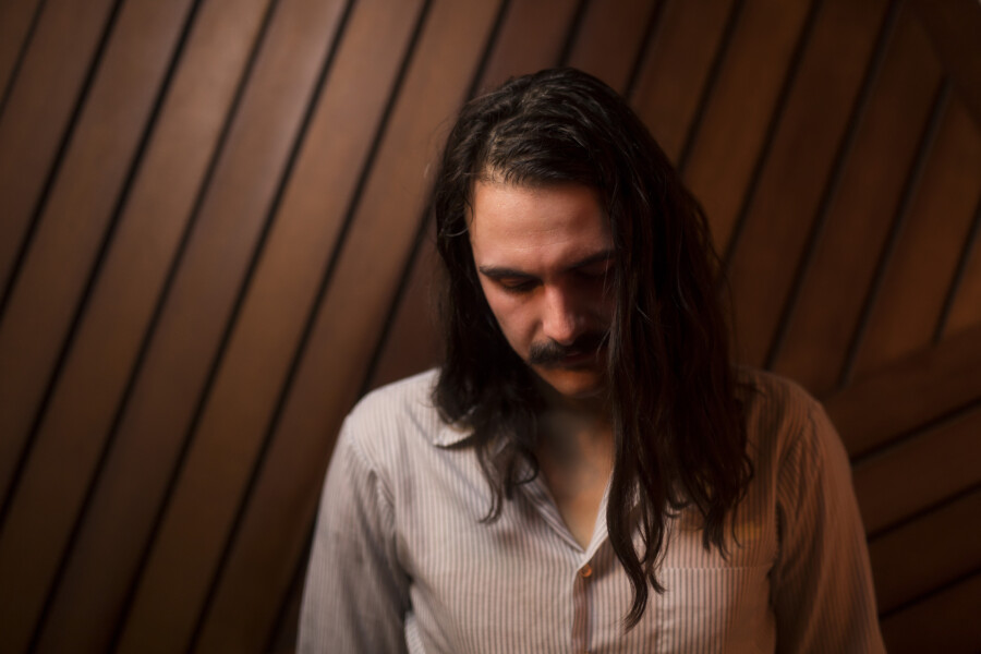 Portretfoto Michael Rault op Le Guess Who? door Juri Hiensch
