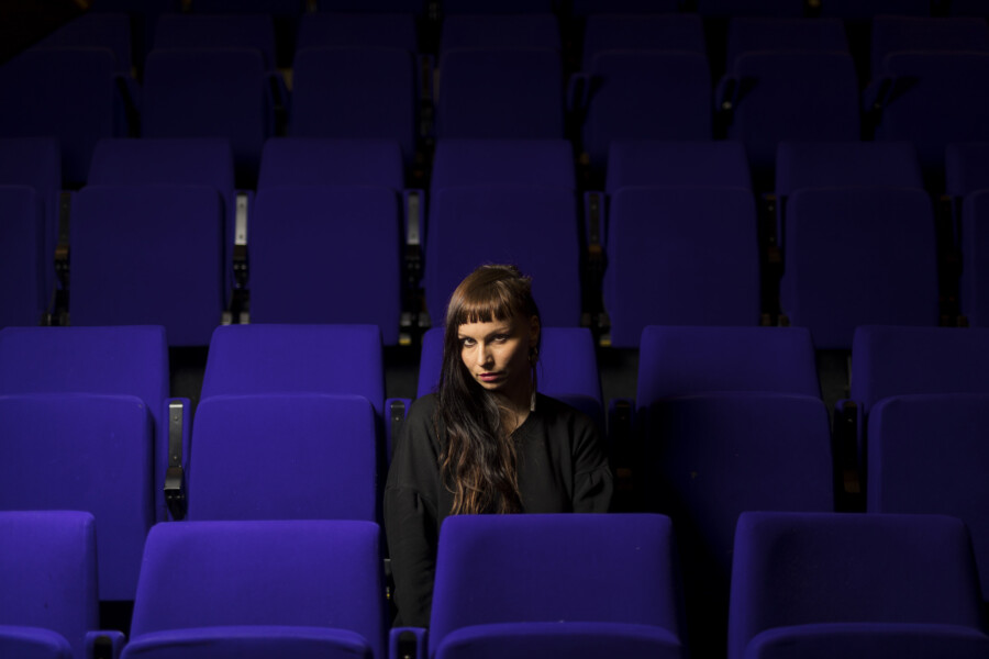 Portretfoto Hilary Woods op Le Guess Who? door Juri Hiensch