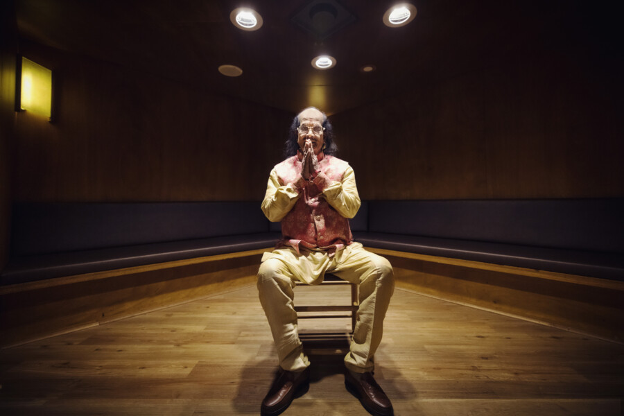 Portretfoto Kadri Gopalnath op Le Guess Who? door Juri Hiensch