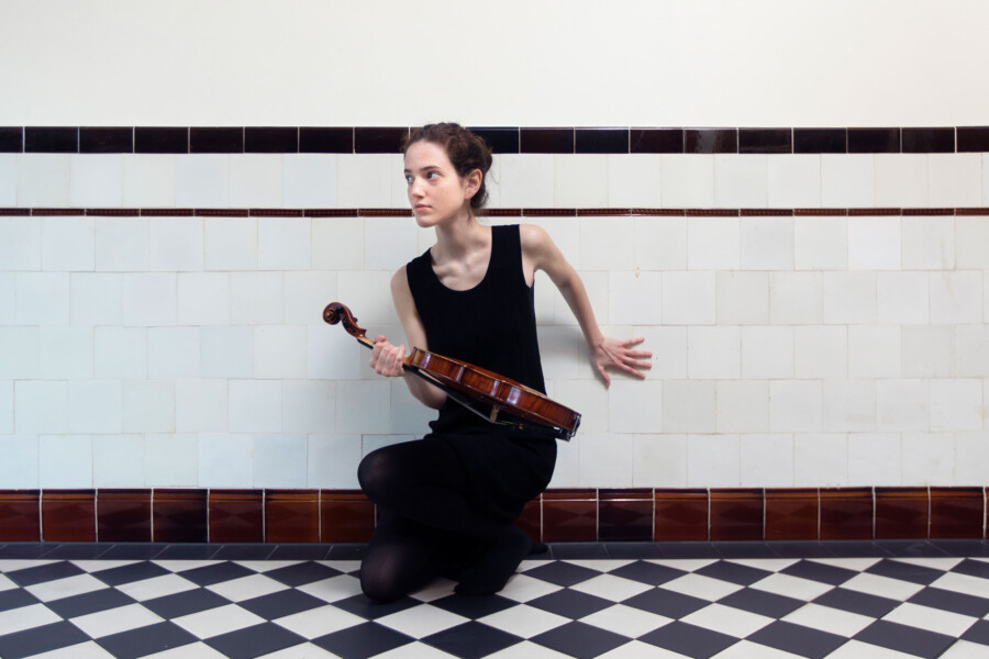 Portretfoto Katya Poplyansky door fotograaf Juri Hiensch