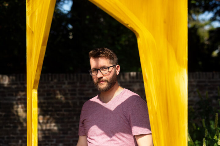 Portretfoto Kevin Nieuwenhuijs door Juri Hiensch