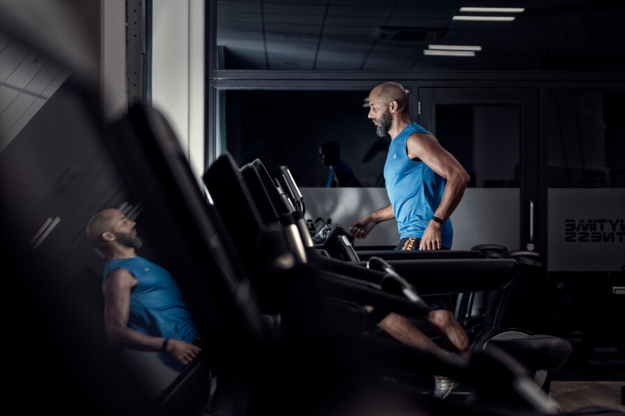 Portretfoto Nachtsport De Dakhaas door Juri Hiensch