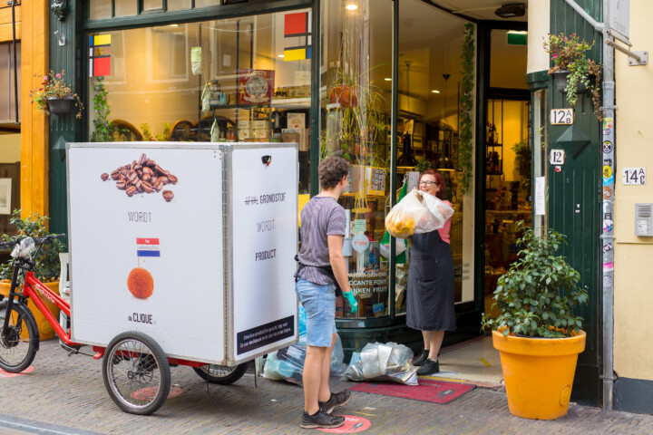 Foto Clique GFT recycling door Juri Hiensch