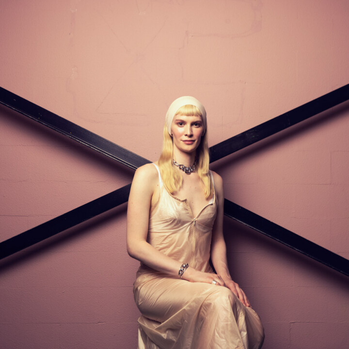 Portretfoto Lyra Pramuk door Juri Hiensch