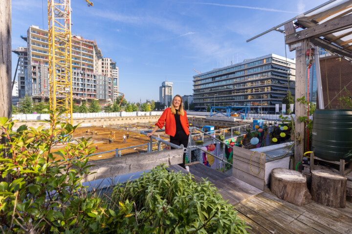 Foto van Maaike Notenbomer voor de recruitment campagne van de gemeente Utrecht door Juri Hiensch