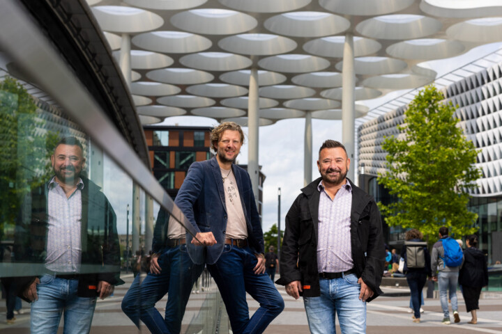 Foto van Loekie en Stefan voor de recruitment campagne van de gemeente Utrecht door Juri Hiensch