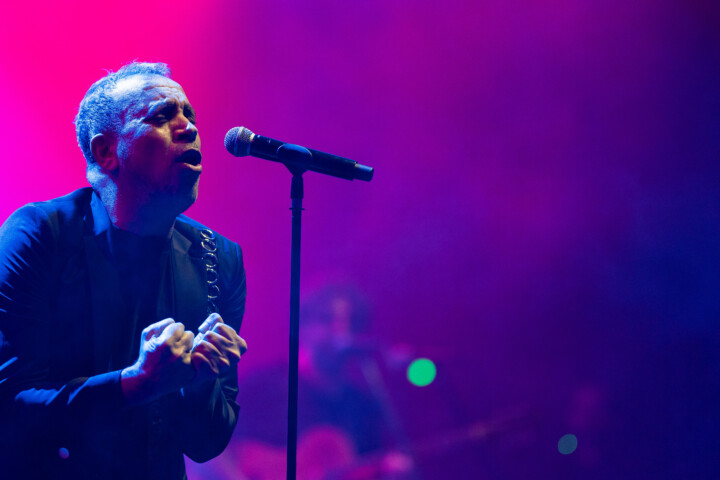 Live concertfoto Haluk Levent in TivoliVredenburg door Juri Hiensch
