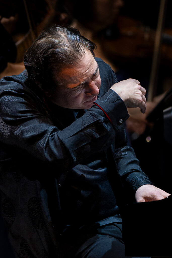 Live concertfoto Fazil Say in TivoliVredenburg door Juri Hiensch