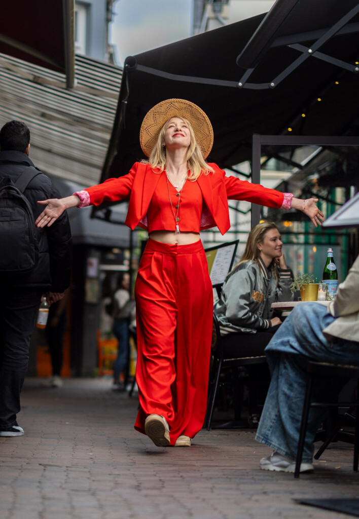 Portretfoto Noortje Herlaar door Juri Hiensch