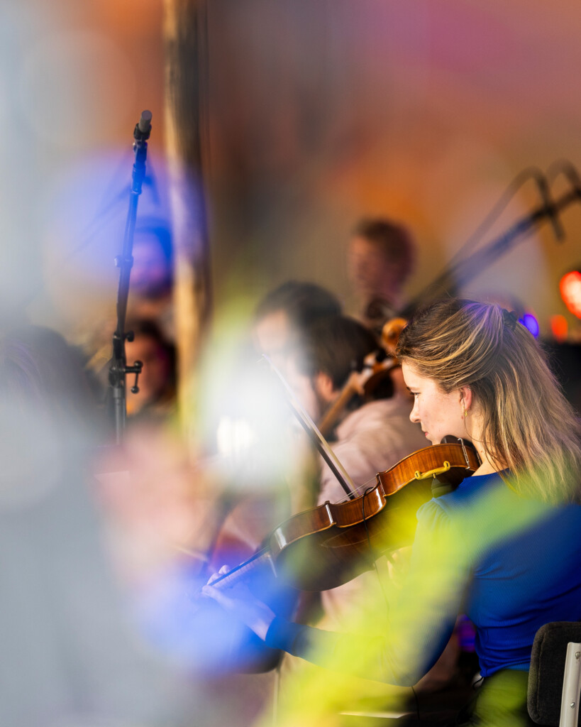 Live concertfoto Wonderfeel Festival Orchestra op Wonderfeel door Juri Hiensch