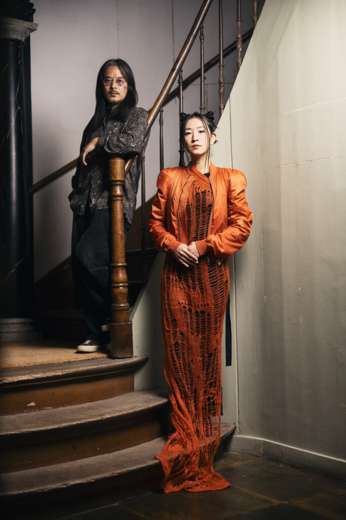 Portretfoto 33EMYBW & Li Jianhong door Juri Hiensch