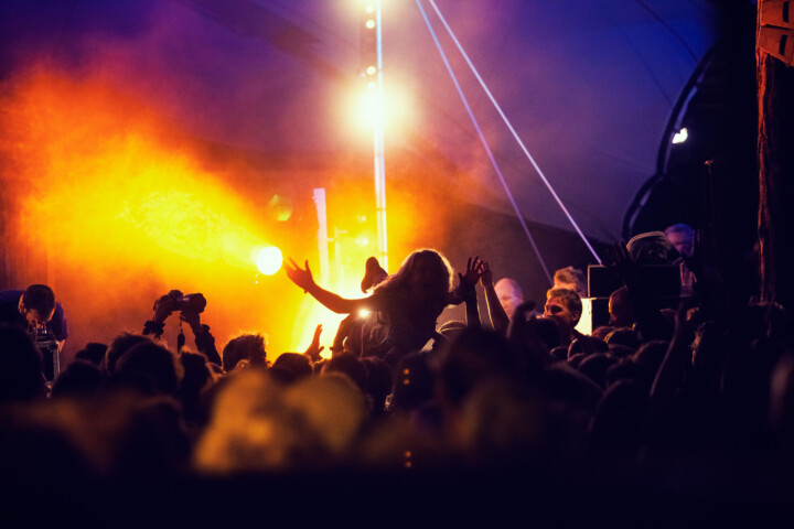 Sfeerfoto Crowdsurf ITGWO festival door Juri Hiensch